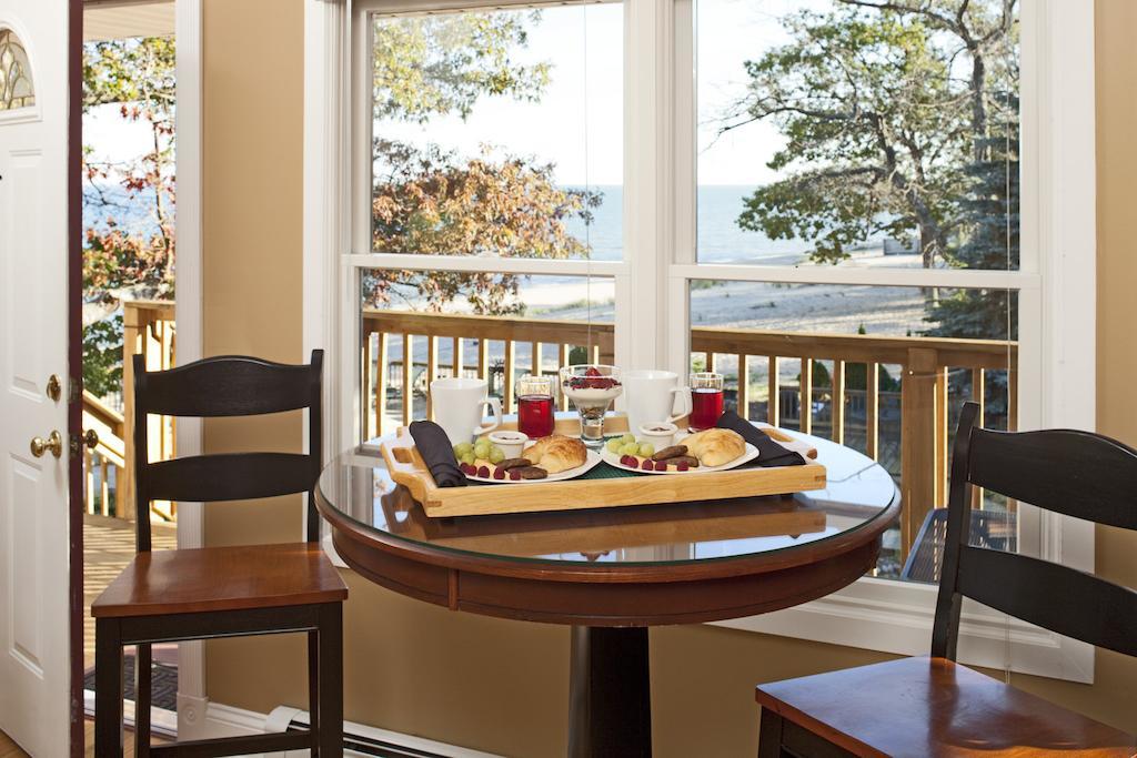 Huron House Bed and Breakfast Oscoda Esterno foto