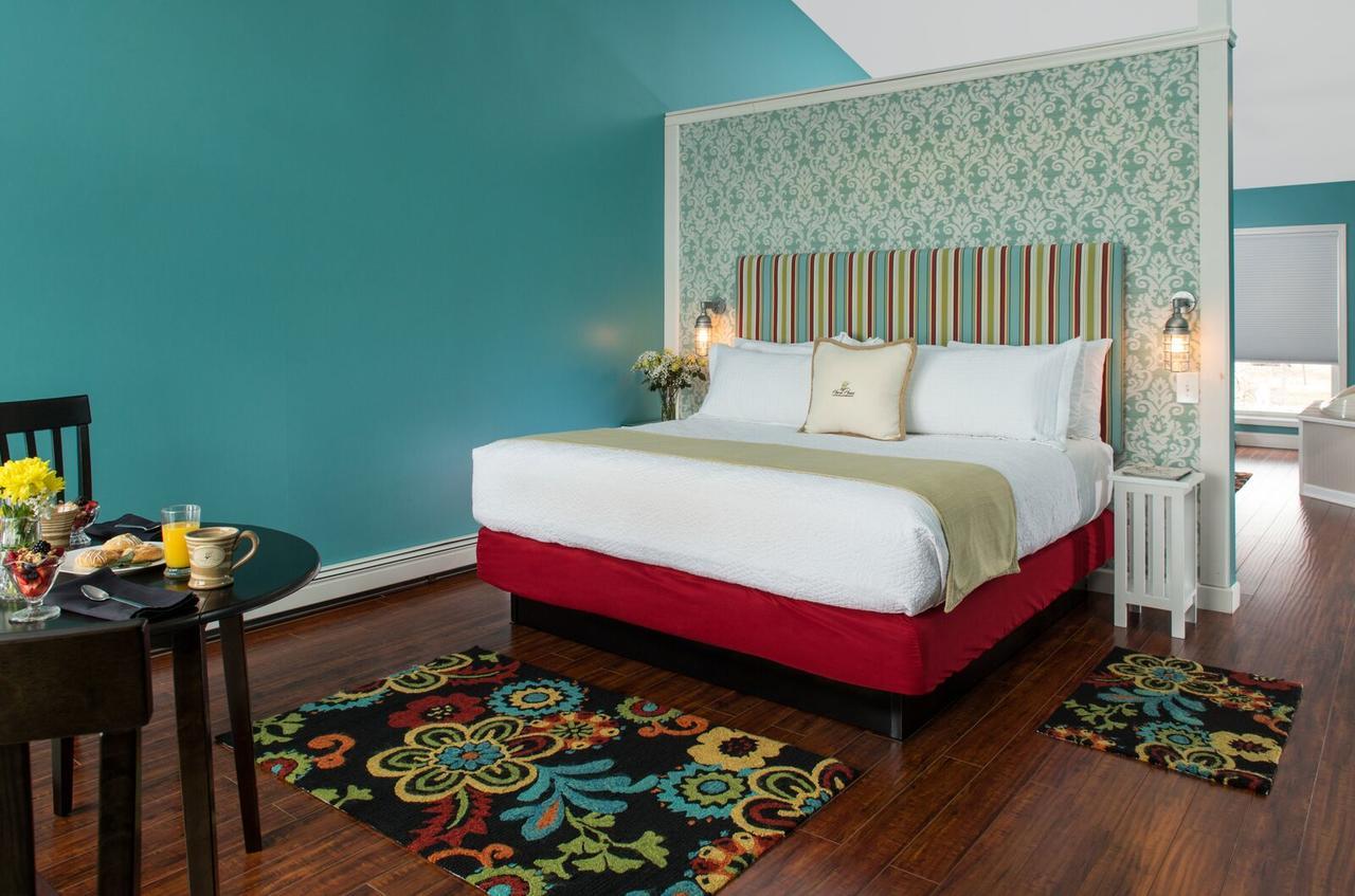 Huron House Bed and Breakfast Oscoda Esterno foto