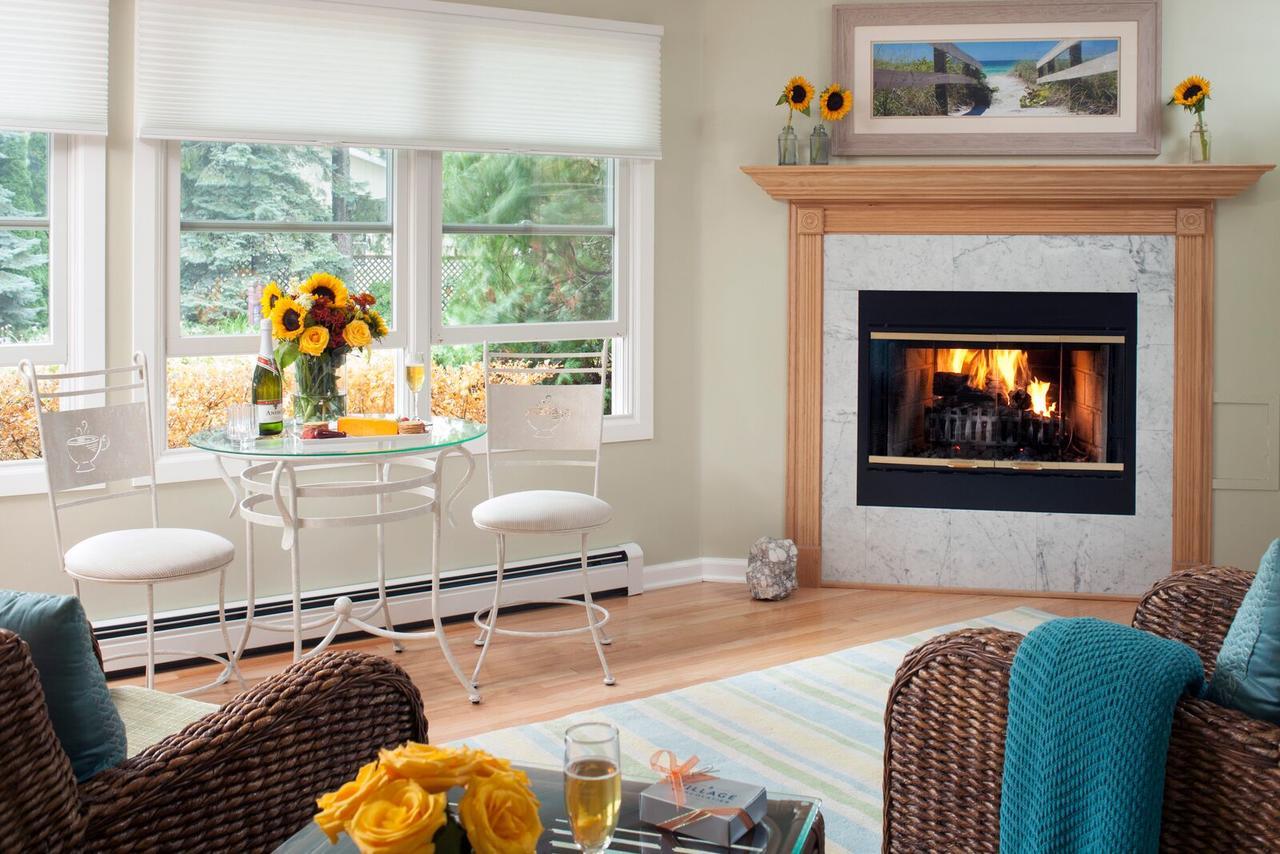 Huron House Bed and Breakfast Oscoda Esterno foto
