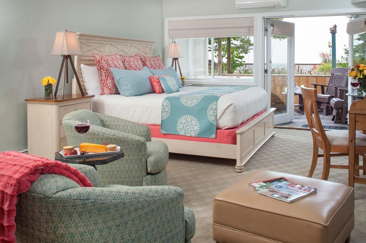 Huron House Bed and Breakfast Oscoda Esterno foto