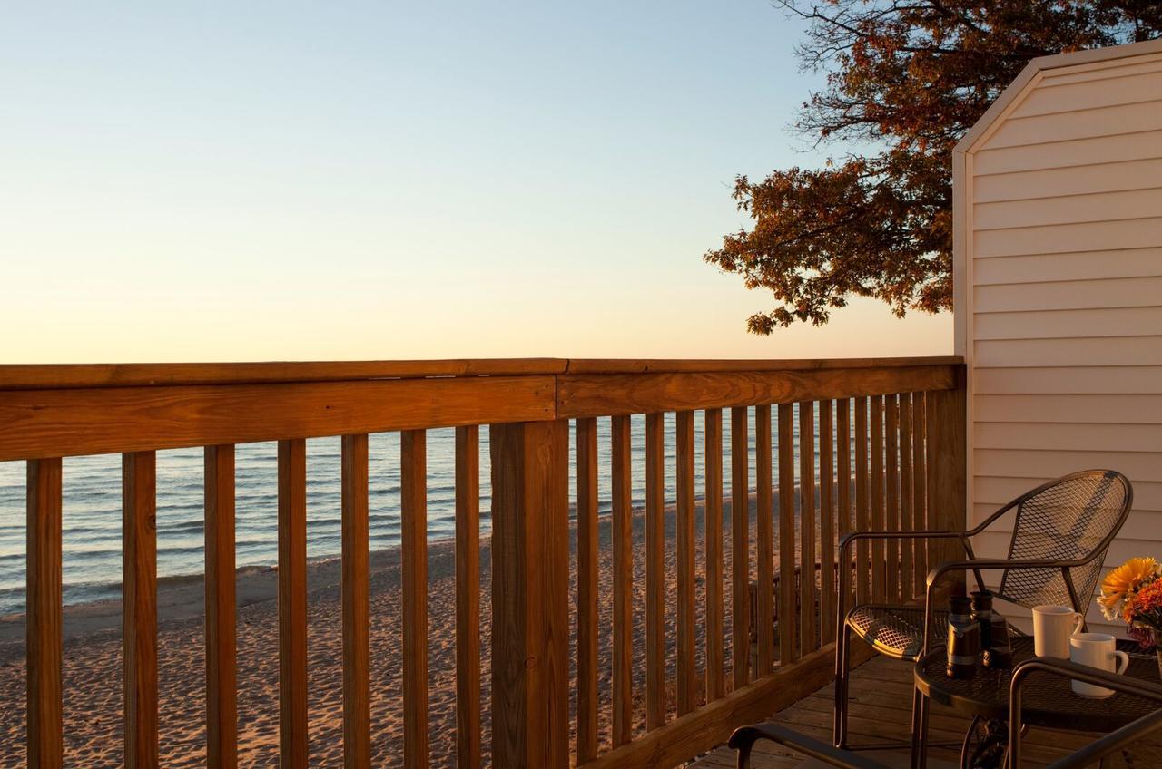 Huron House Bed and Breakfast Oscoda Esterno foto