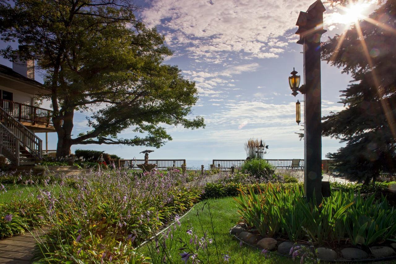 Huron House Bed and Breakfast Oscoda Esterno foto