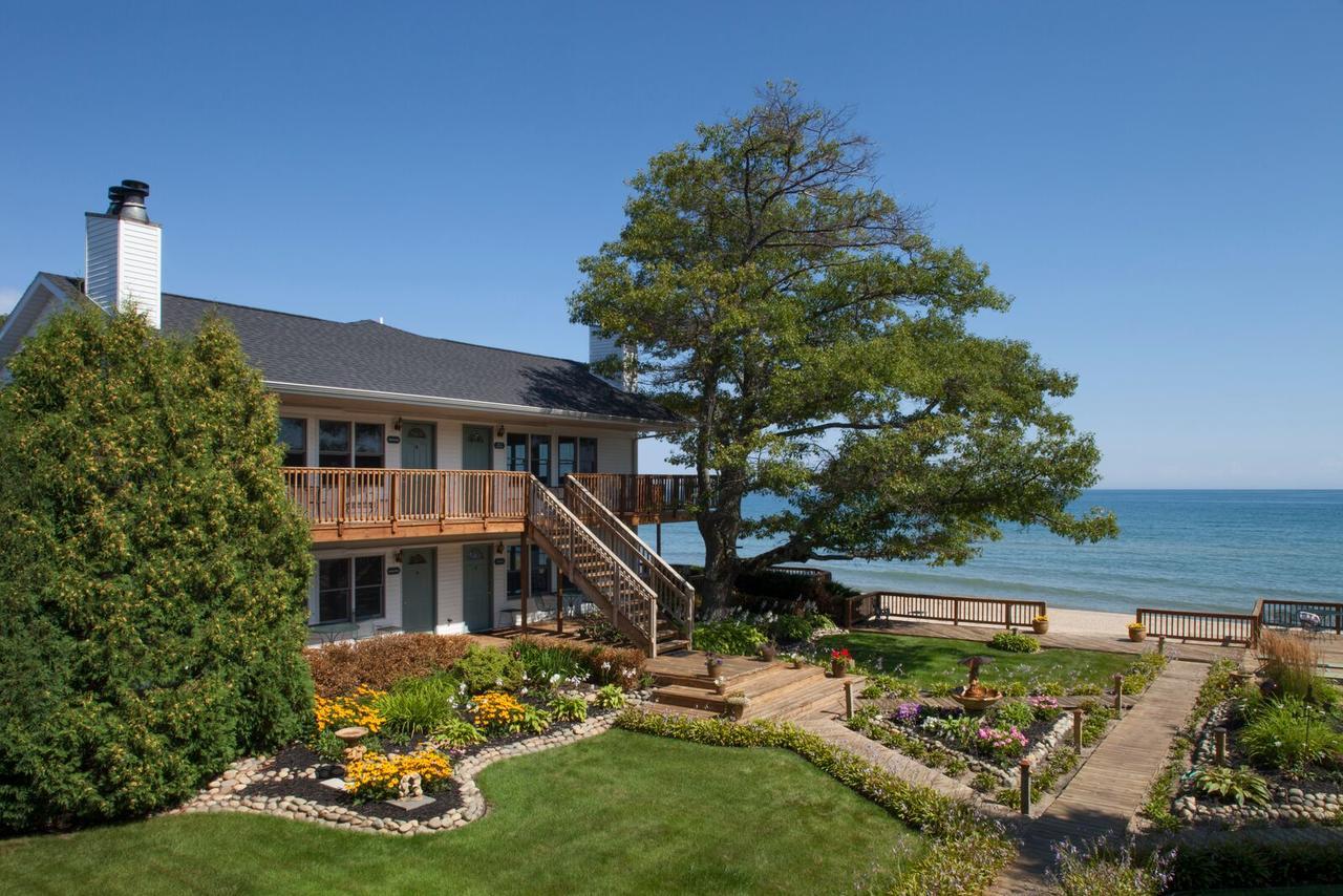 Huron House Bed and Breakfast Oscoda Esterno foto